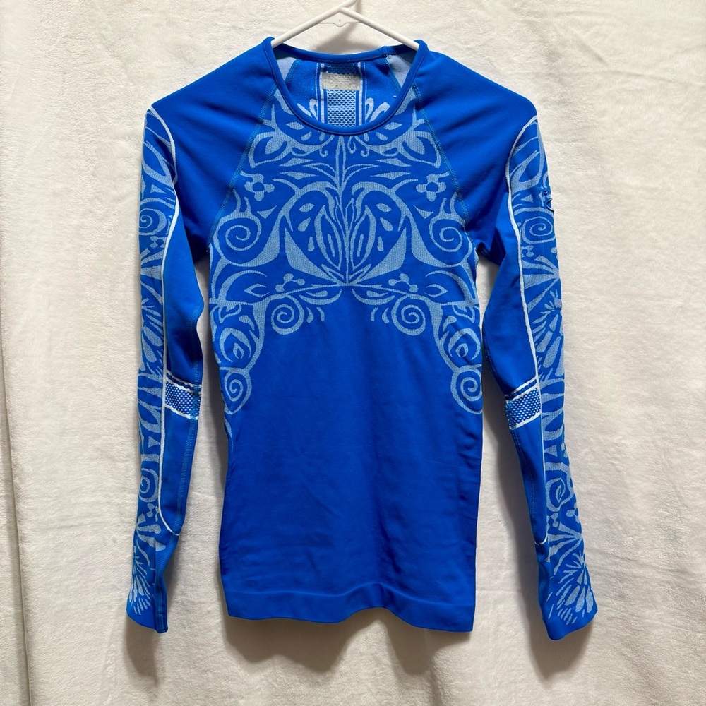 Athleta Teal and White Patterned Top